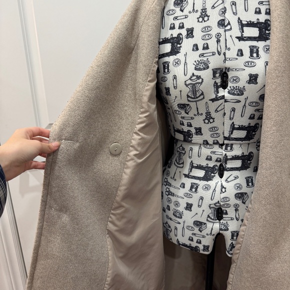 H&M Fall Double Breasted Full Length Coat in Beige - Picture 4 of 4